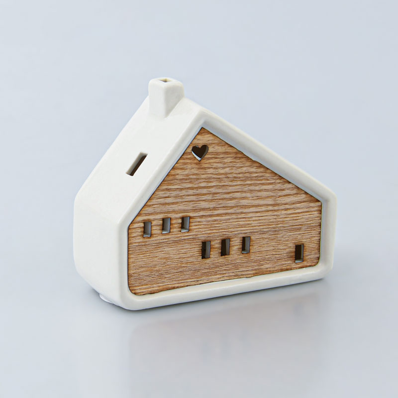 Maisonnette lumineuse en céramique blanche