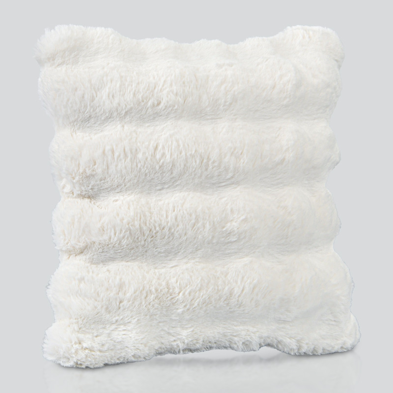 Coussin imitation fourrure 'Louve' blanc
