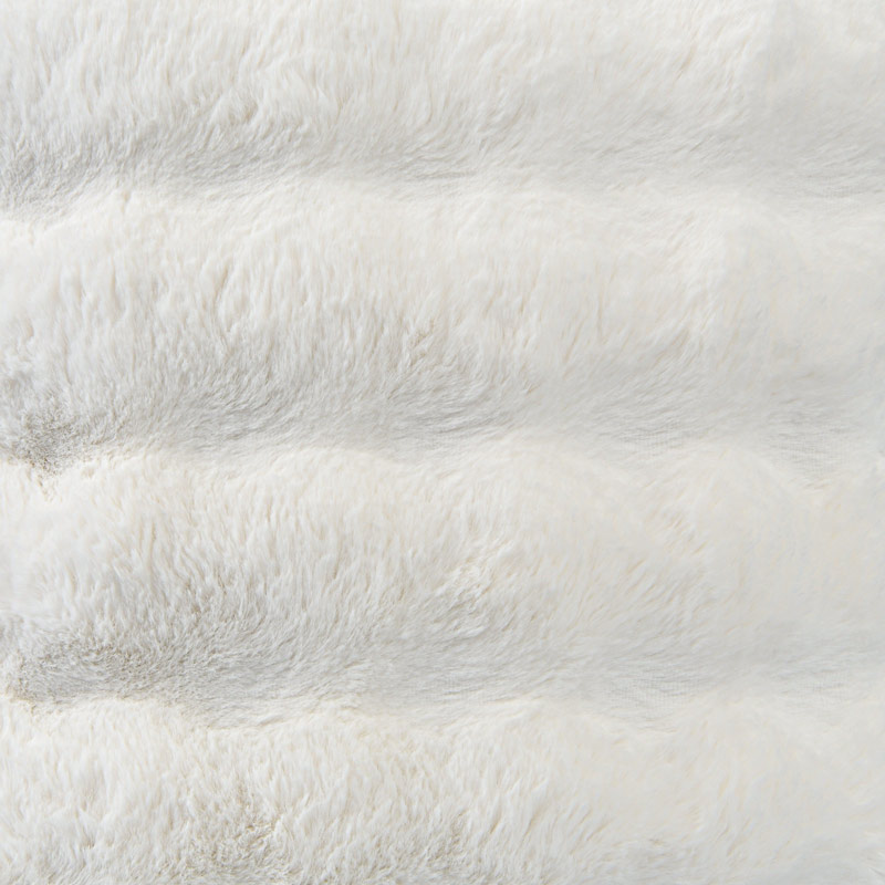 Coussin imitation fourrure 'Louve' blanc