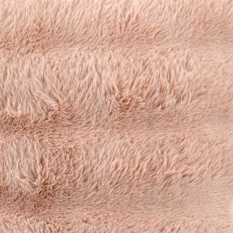 Coussin imitation fourrure 'Louve' rose 