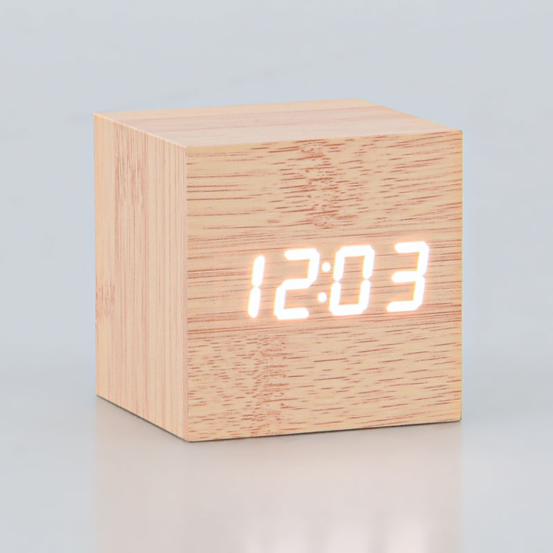 Réveil digital cube
