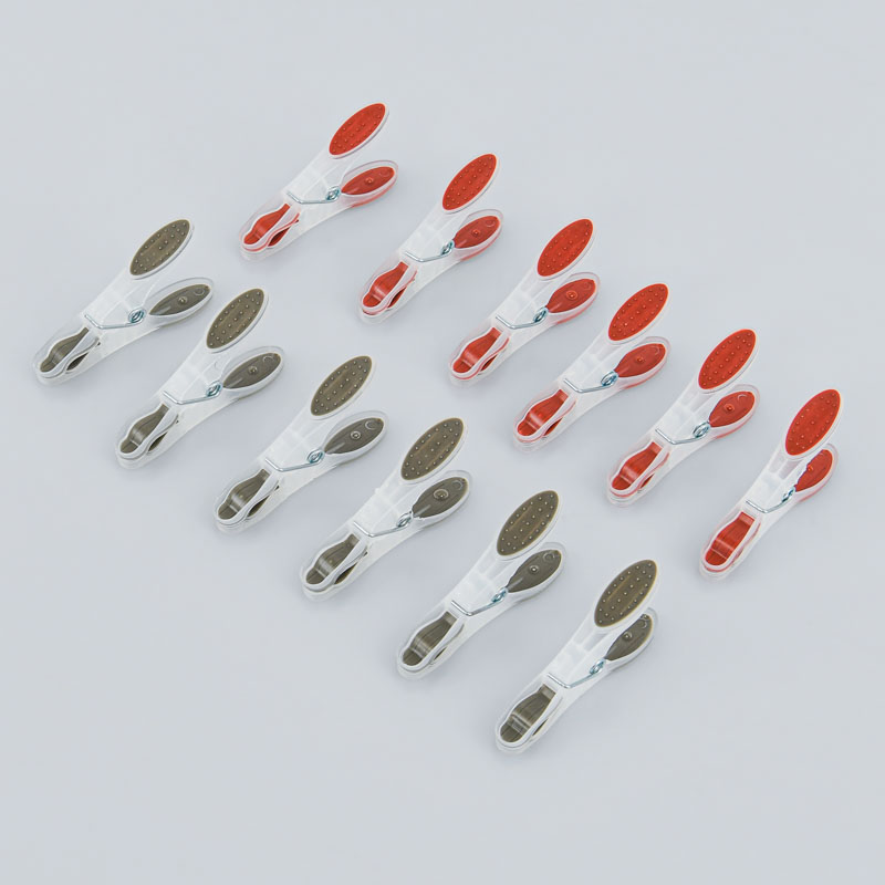 Lot de 12 pinces à linge vert et terracotta