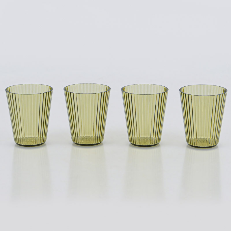 4 verres en plastique réutilisables