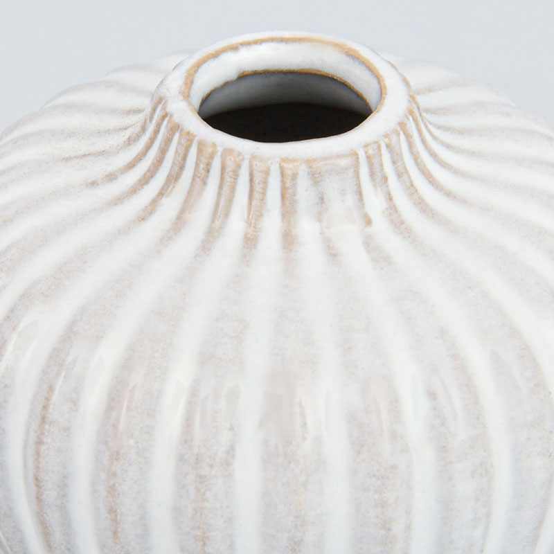 Petit vase boule 'Lamego' crème