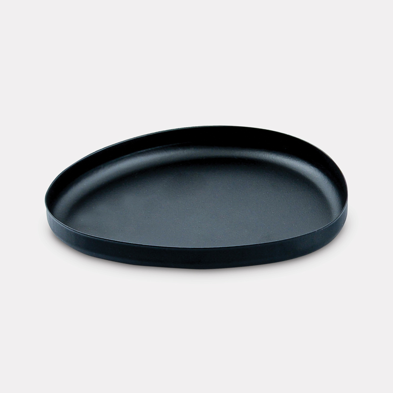 Plateau décoratif en métal noir 