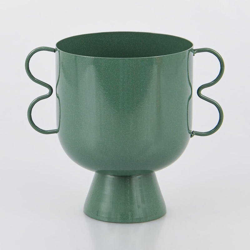 Vase en métal