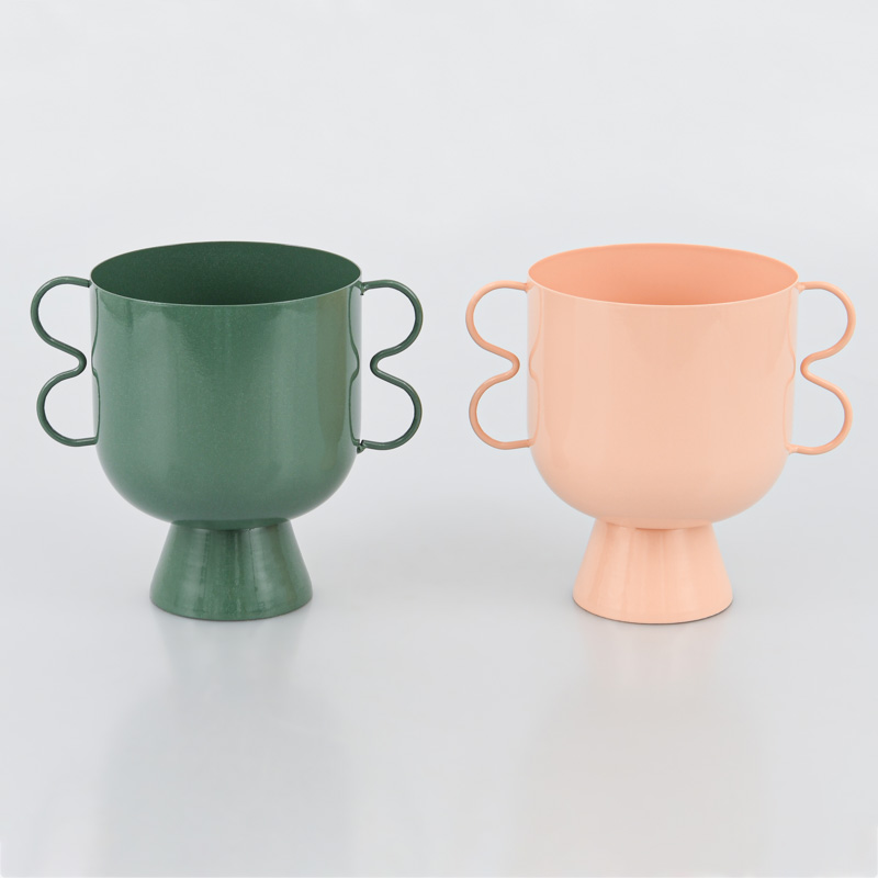 Vase en métal
