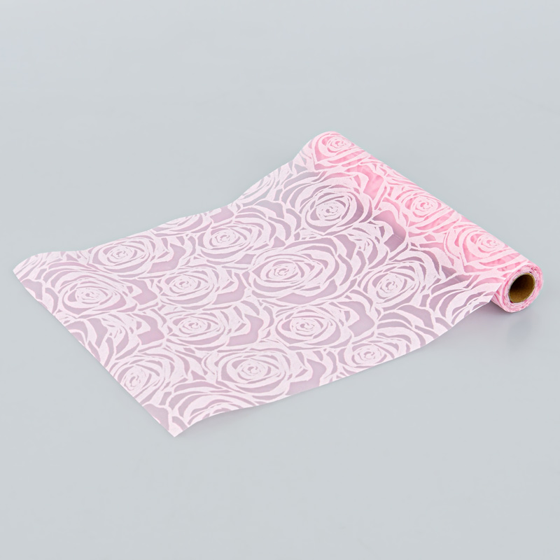 Chemin de table motifs de roses
