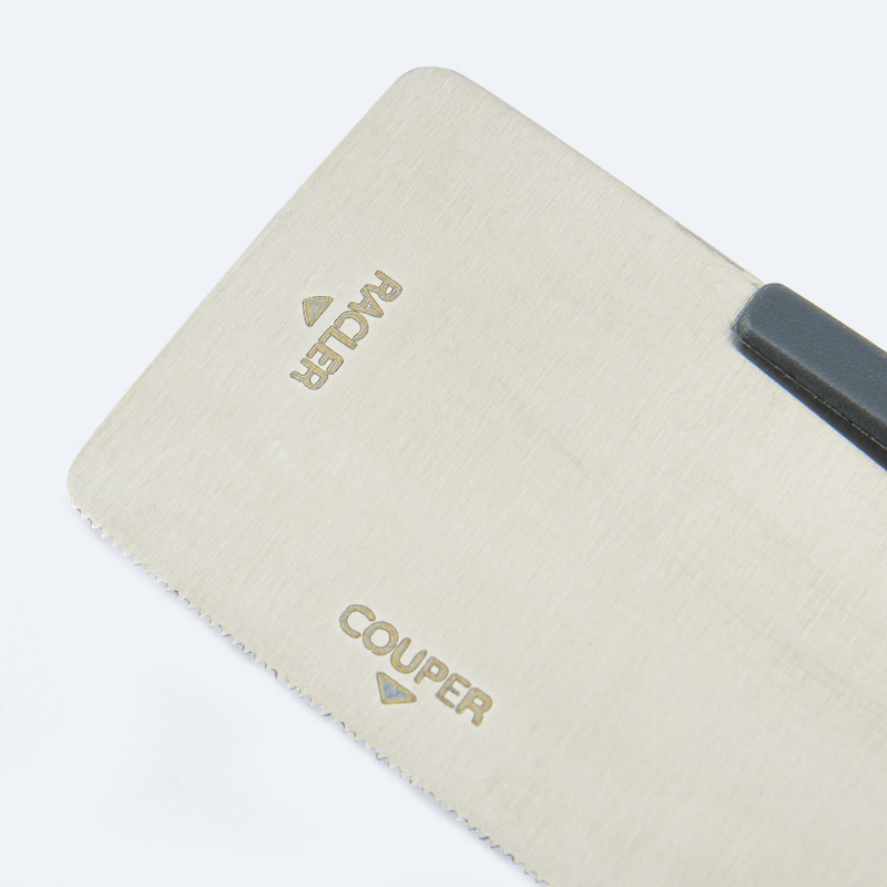 Couteau à raclette 