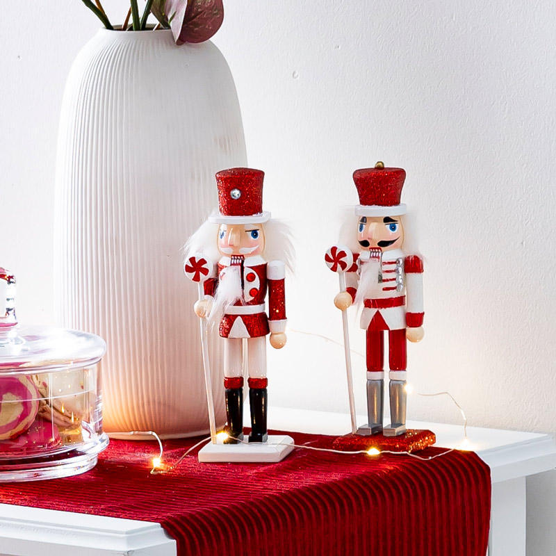 Casse-noisette blanc et rouge 