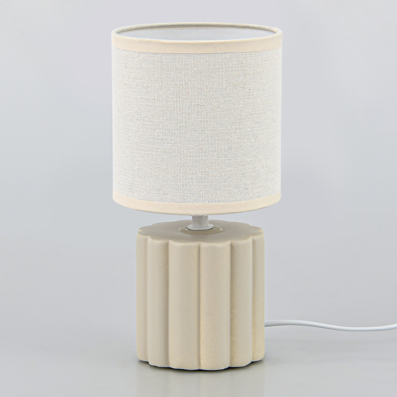 Lampe avec abat-jour 'Zelie' blanche 