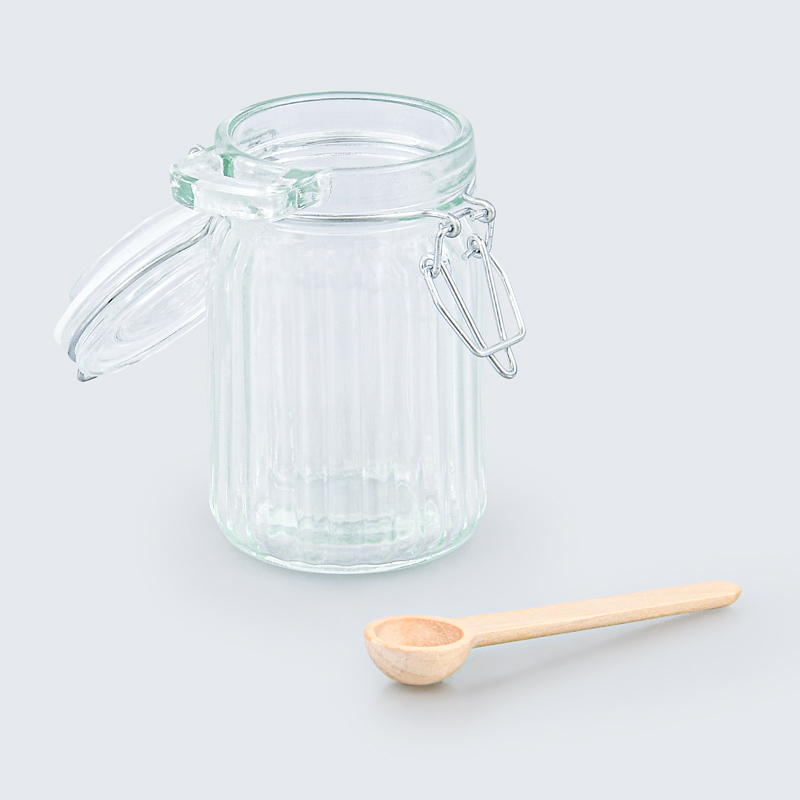 Petit pot avec couvercle 