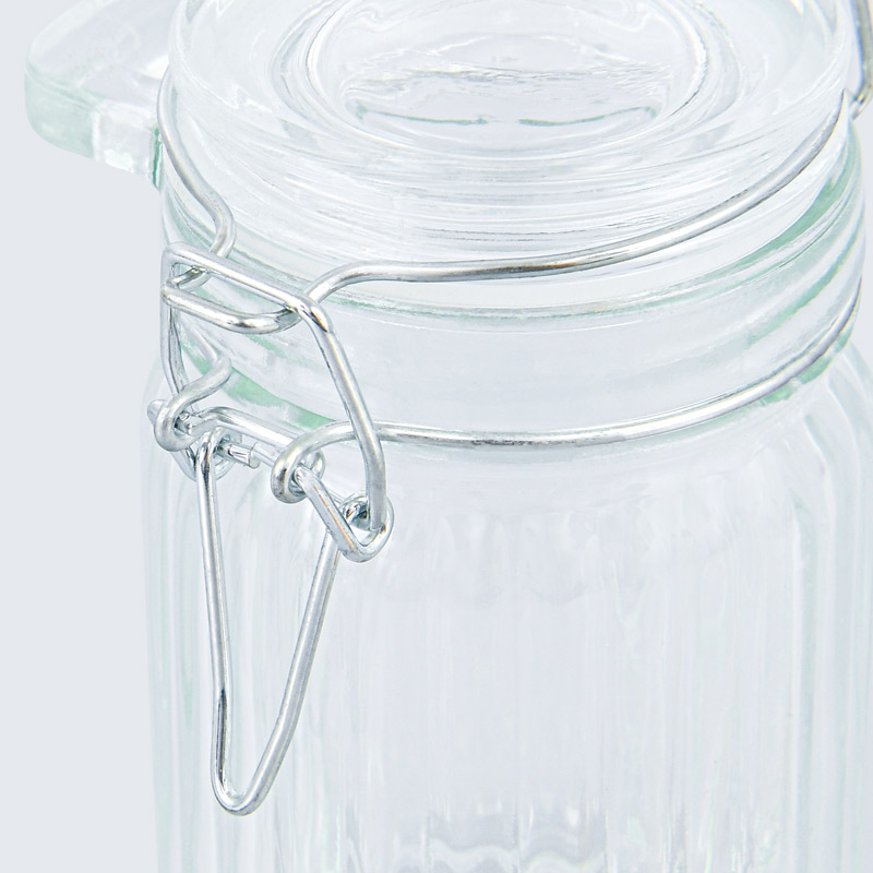 Petit pot avec couvercle 