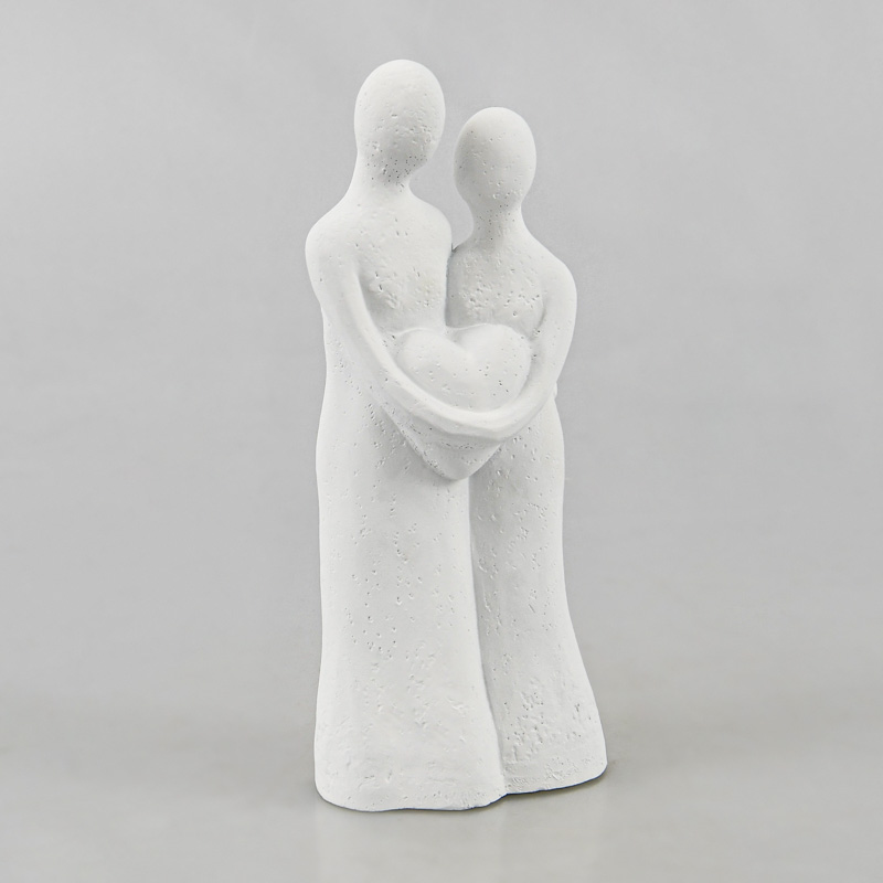 Statue couple coeur blanche