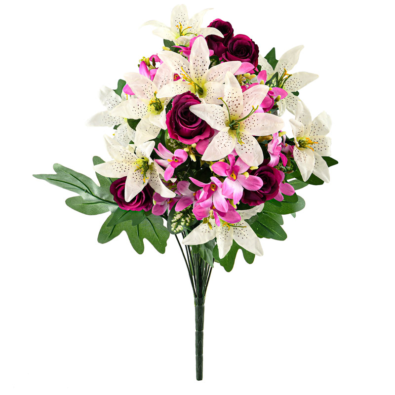 Bouquet de boutons de roses et lys