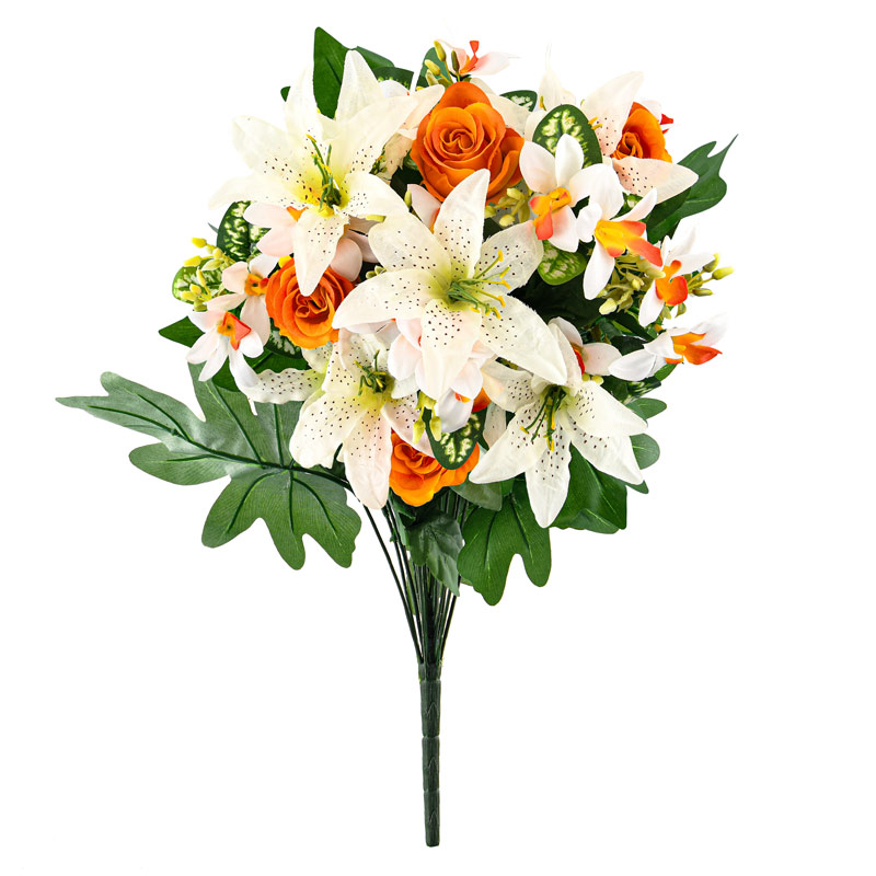 Bouquet de boutons de roses et lys