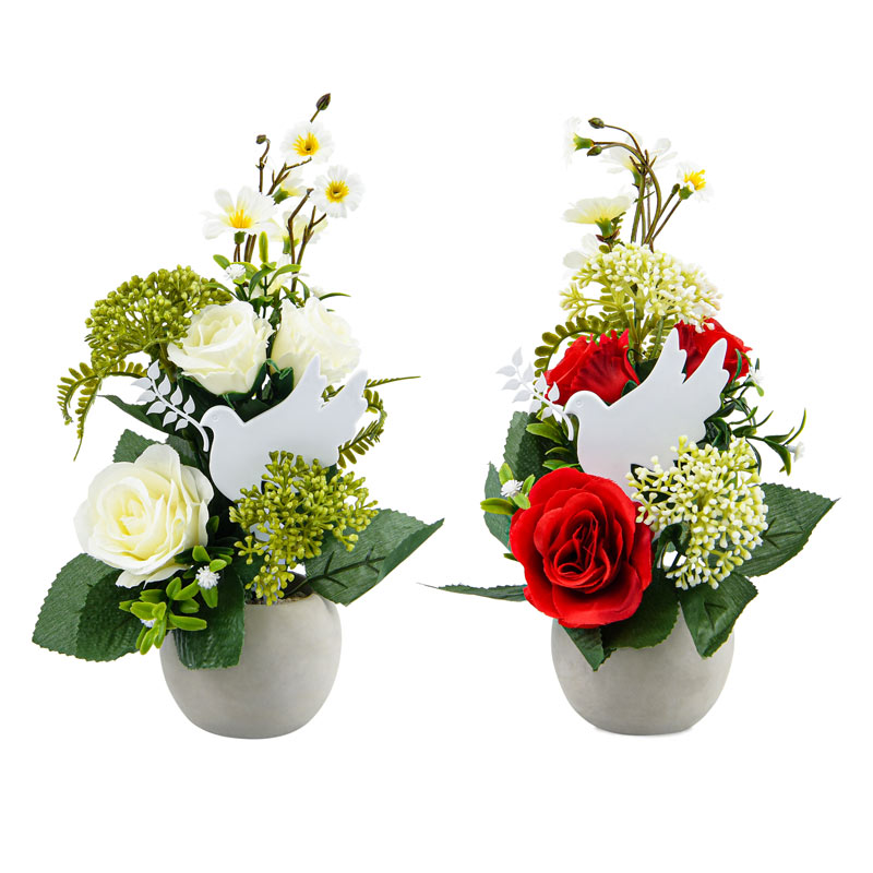 Coupe de fleurs artificielles avec colombe 