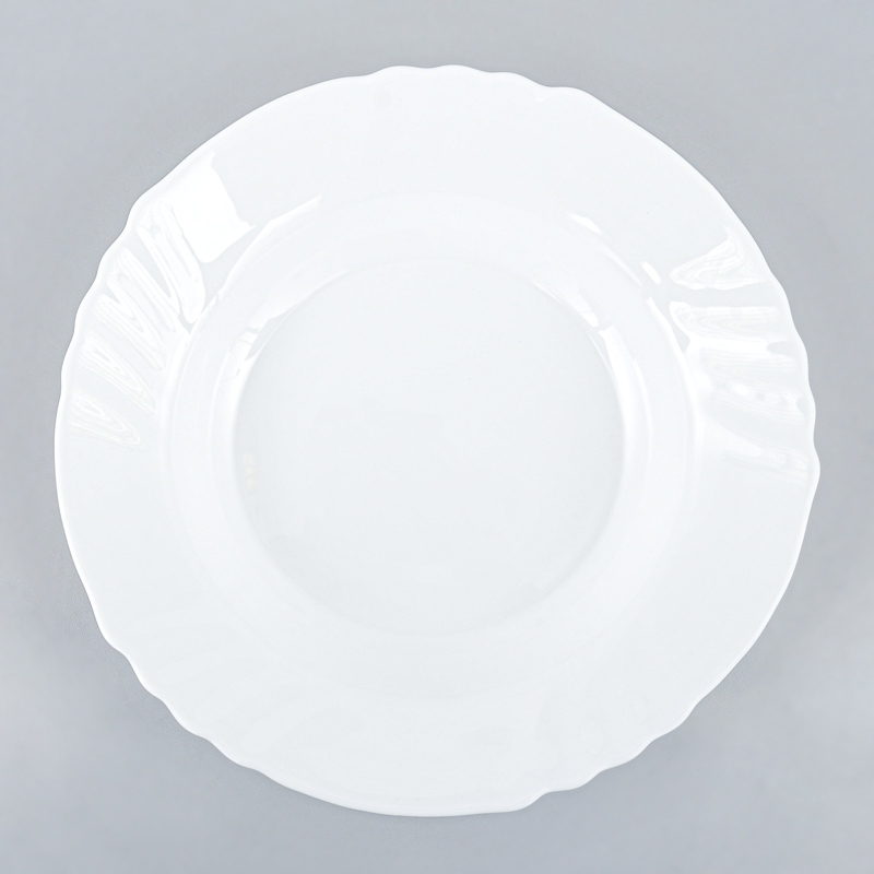 Assiette creuse blanche 'Ebro'