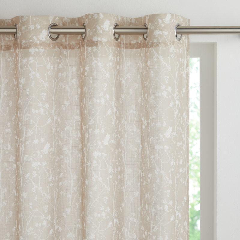 Voilage étamine 'Camélia' fleuri beige