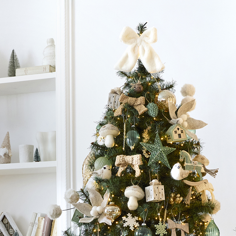 Noeud fluffly blanc à suspendre