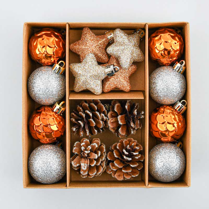 Coffret 16 pièces décorations de sapin