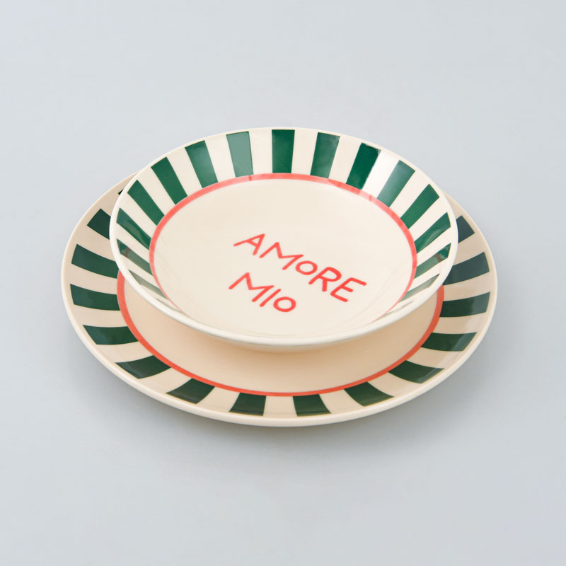 Assiette plate rayée 'Amore Mio' verte
