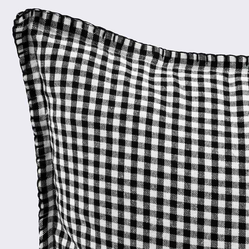 Coussin motif vichy anthracite 'Gustave'
