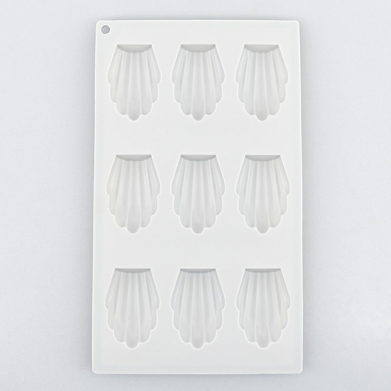 Moules pour 9 madeleines en silicone 