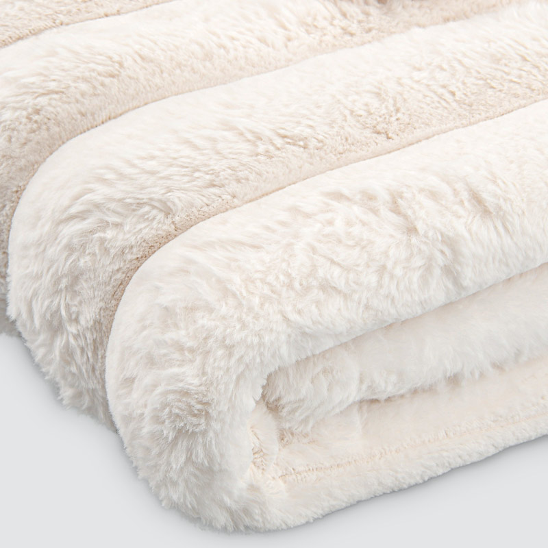 Plaid 'Astrid' imitation fourrure écru