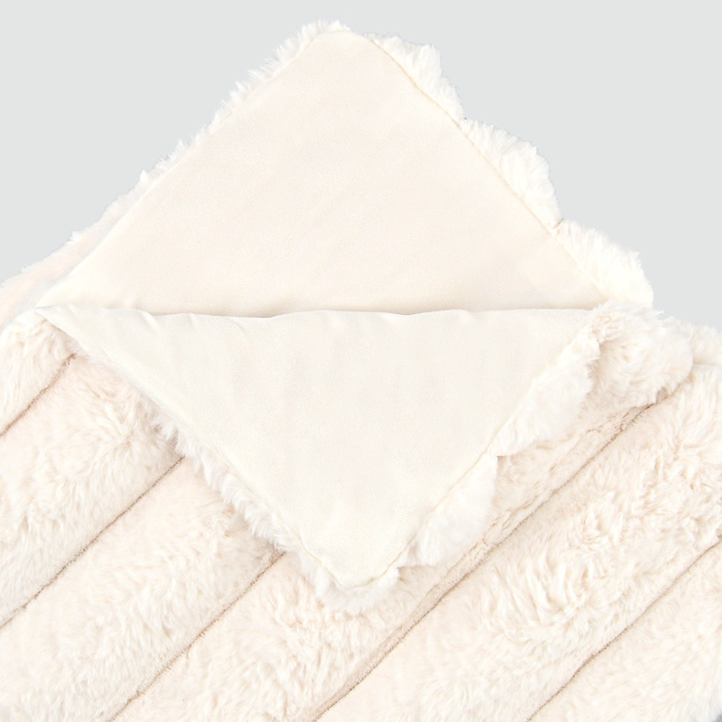 Plaid 'Astrid' imitation fourrure écru