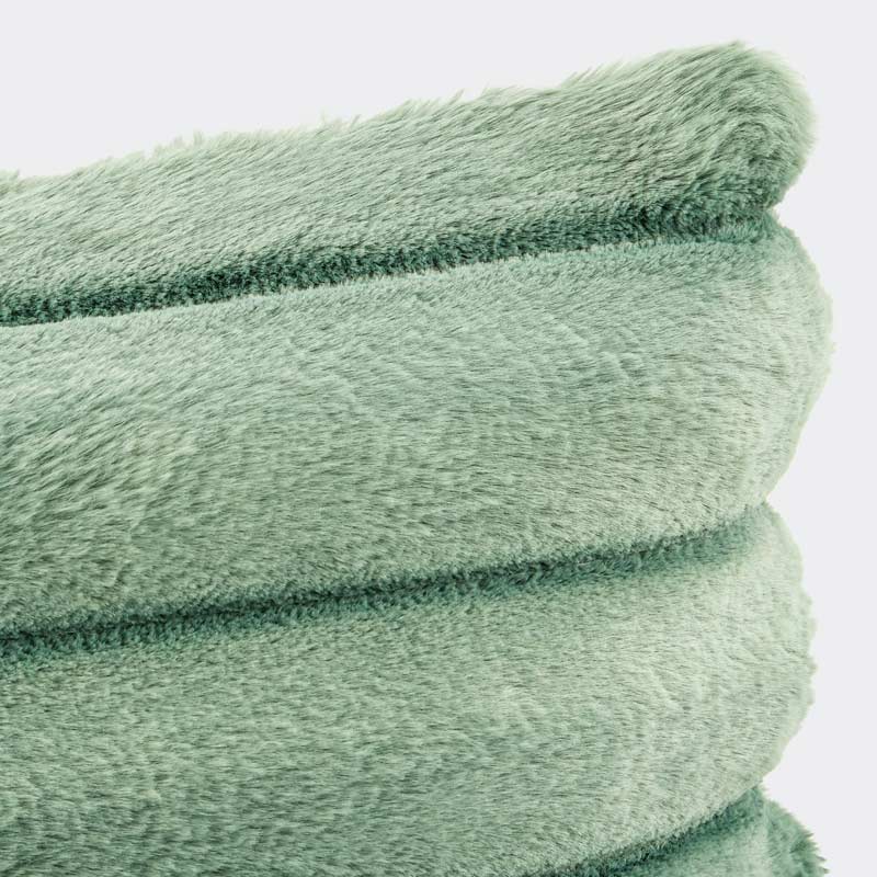 Coussin imitation fourrure 'Astrid' céladon