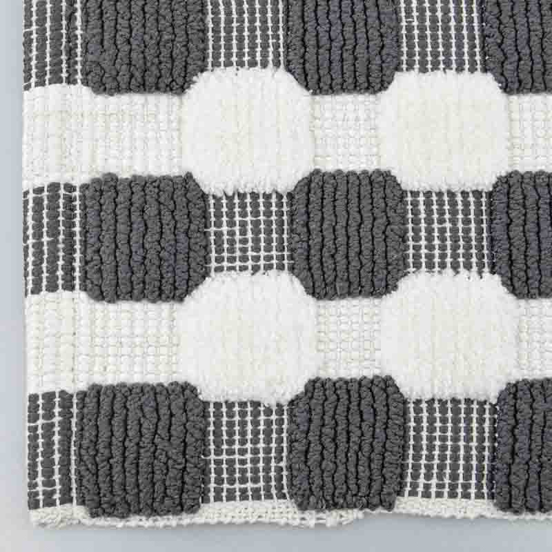Tapis damier gris et blanc