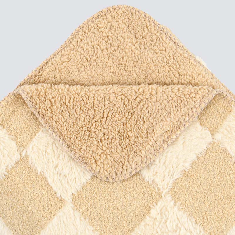 Plaid 'Damier' bouclettes imitation fourrure 