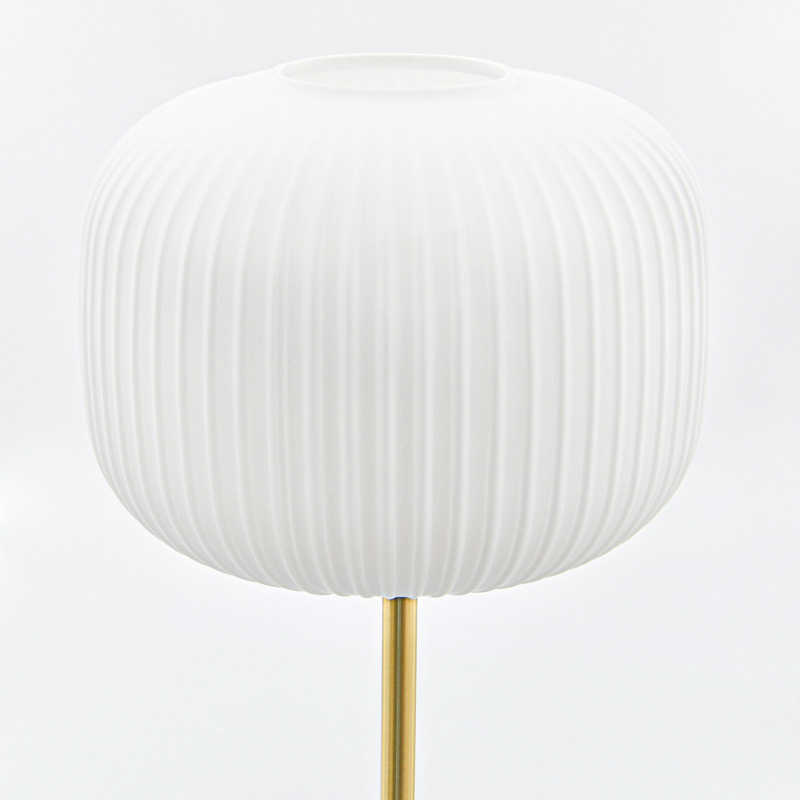 Lampadaire 'Albane' blanc et doré en métal 