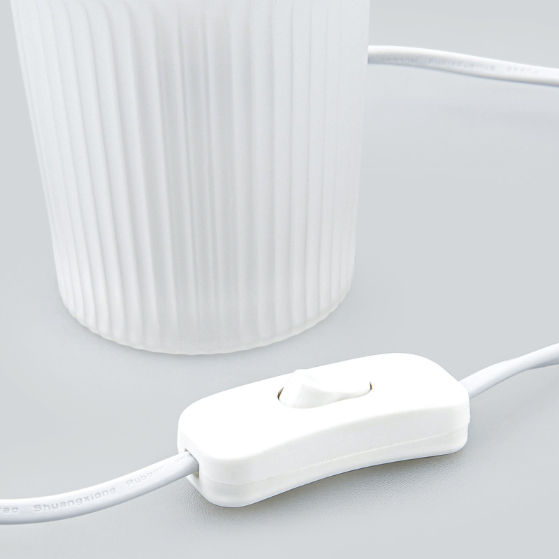 Lampe à poser en verre  'Romane' blanche