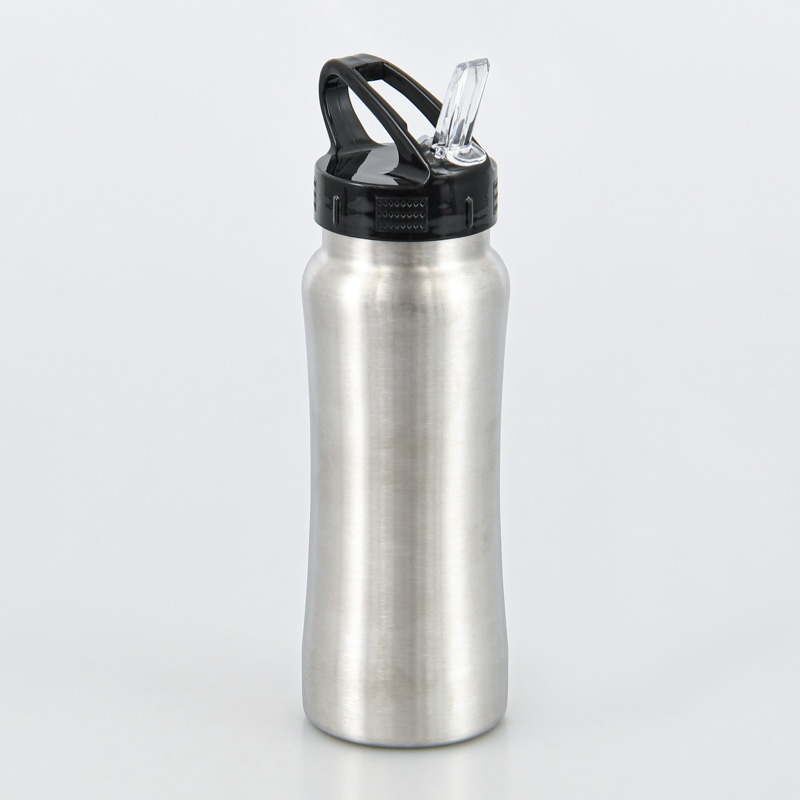 Bouteille avec paille