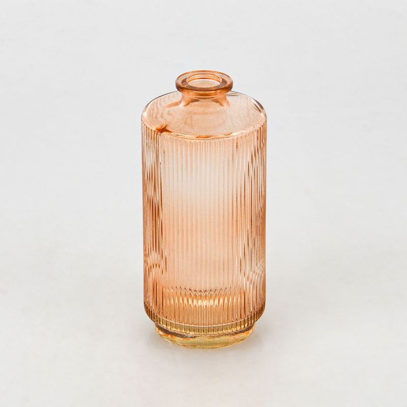 Petit vase strié marron