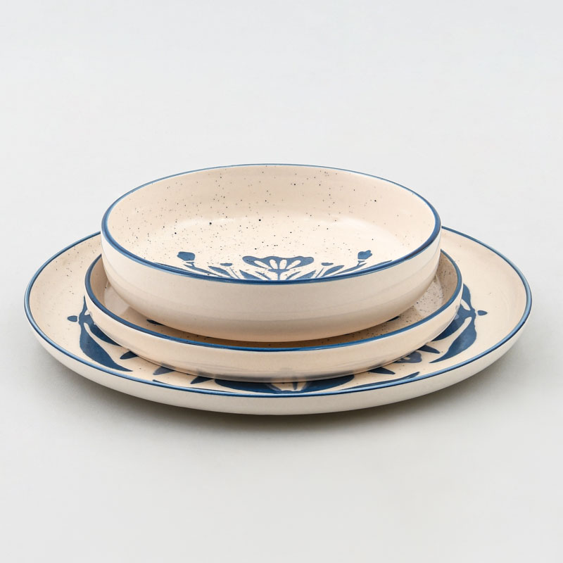 Assiette plate 'Dizzy' bleu