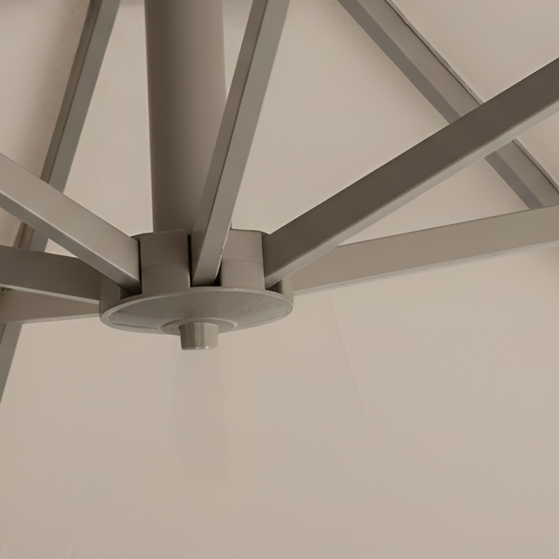 Parasol déporté 'Juan' écru