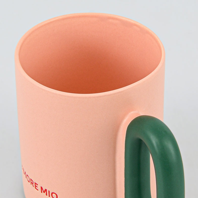 Mug droit coloré 'Amore Mio' rose et vert