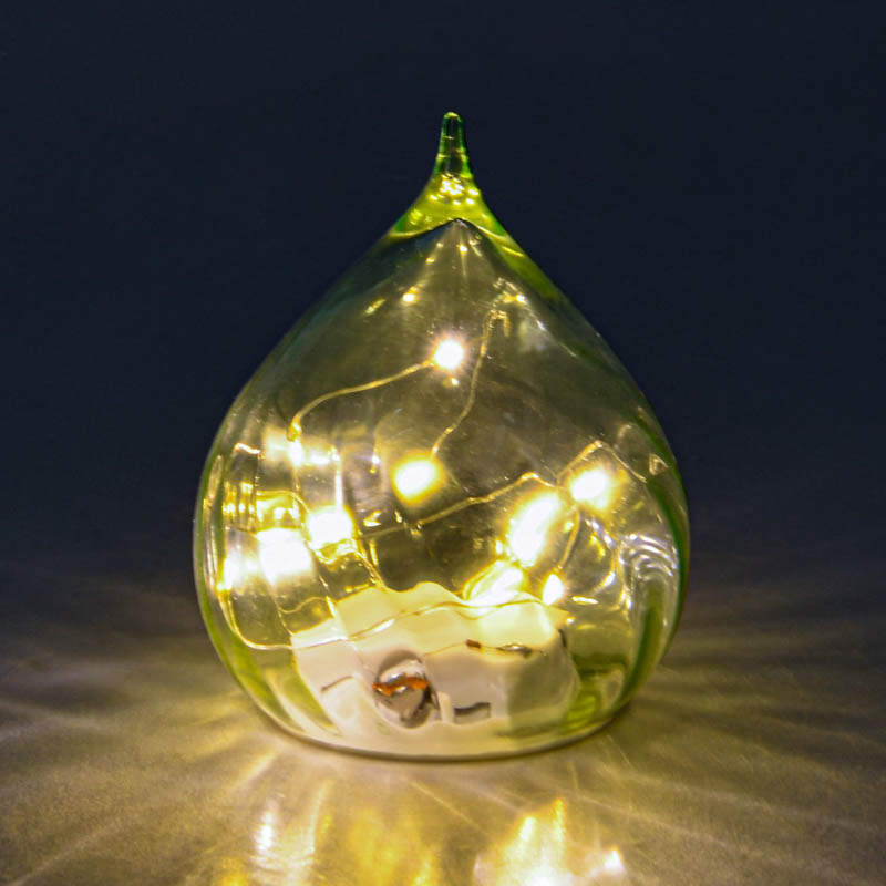 Goutte striée lumineuse verte