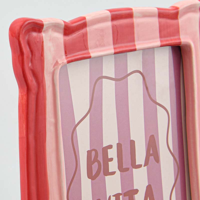 Cadre photo rayé rose et rouge