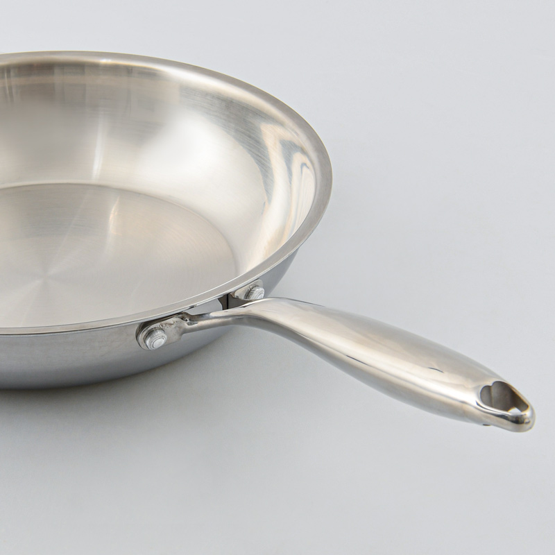 Poêle 'Hera' couleur inox triple fond 