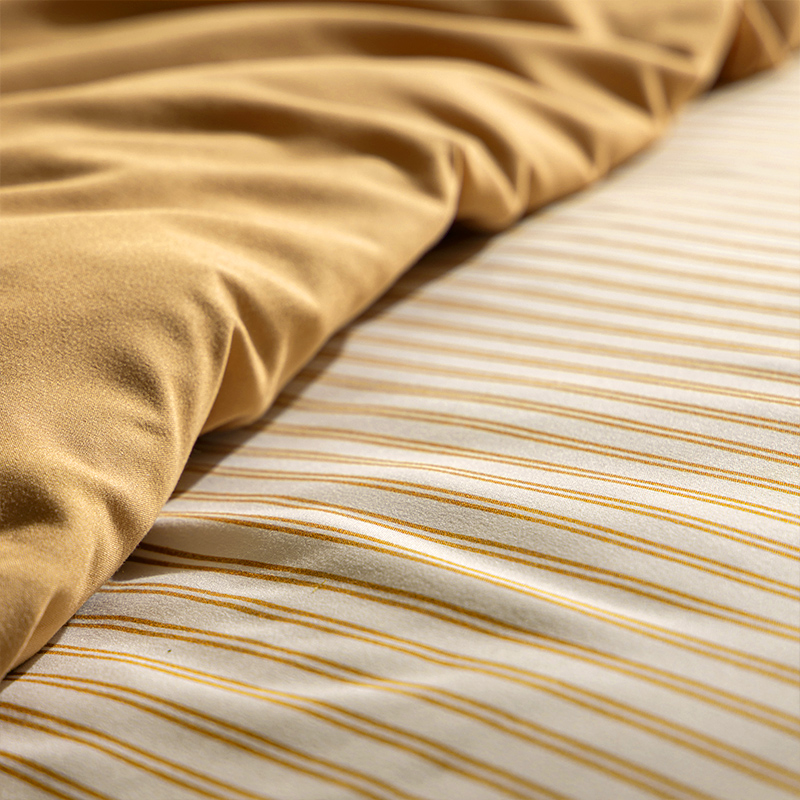 Parure de lit 'Iris' à rayures jaunes