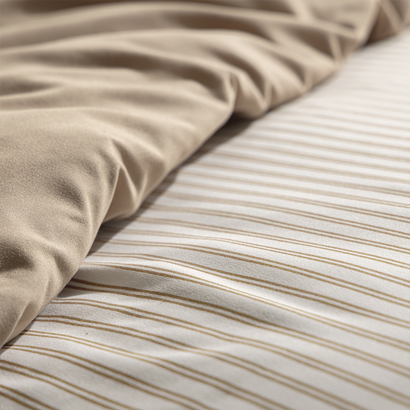 Parure de lit 'Iris' à rayures beiges