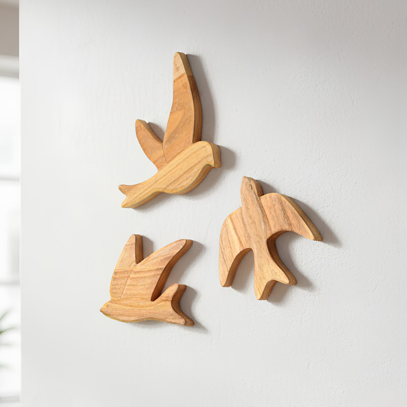 3 hirondelles en bois à suspendre