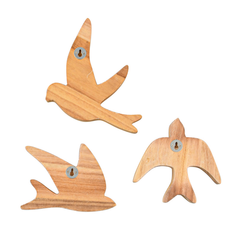 3 hirondelles en bois à suspendre