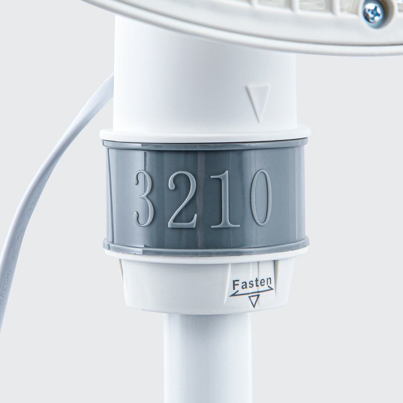 Ventilateur sur pied 5 pales blanc 50W