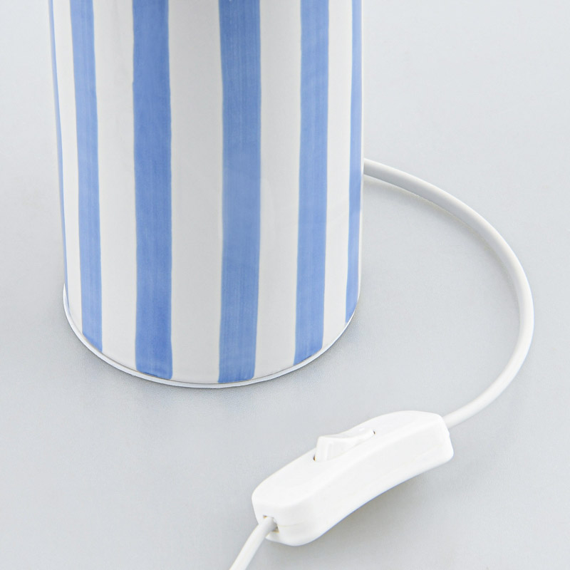 Lampe à poser 'Helori' à rayures bleues