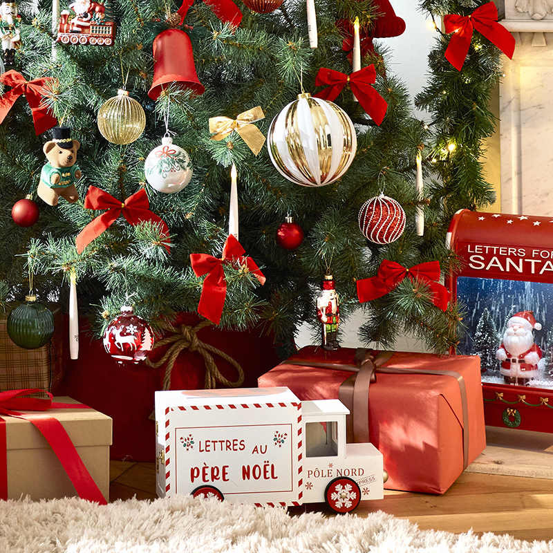 Camion lettres au père Noël blanc